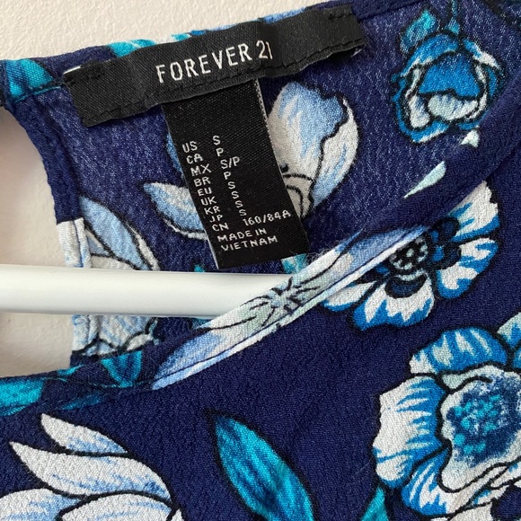 Forever 21 Floral Blouse - Picture 2 of 2